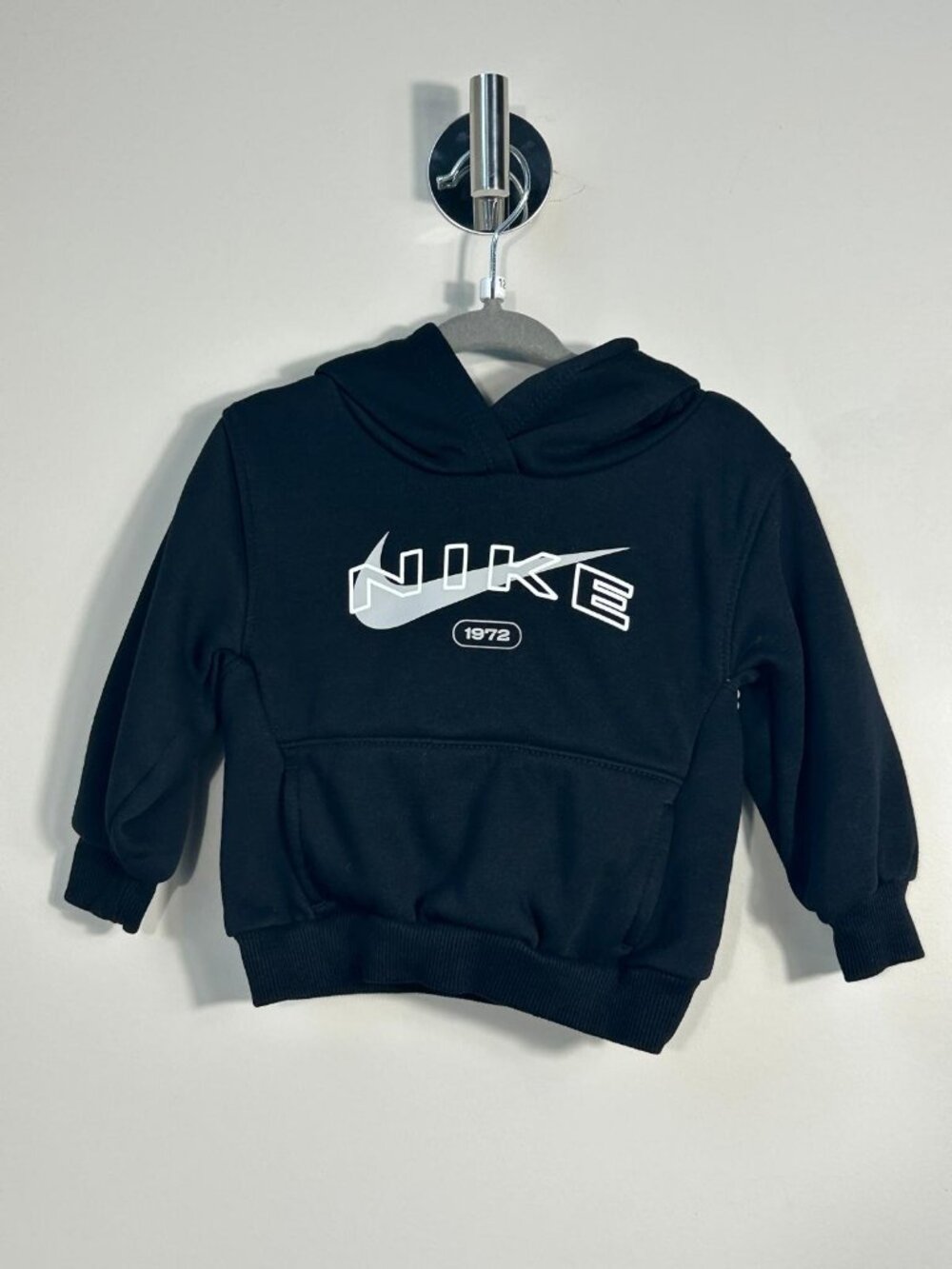 Nike Toddler Black Pullover Hoodie 1972 Swoosh Logo 12M 74–80 cm - Picture 2 of 5